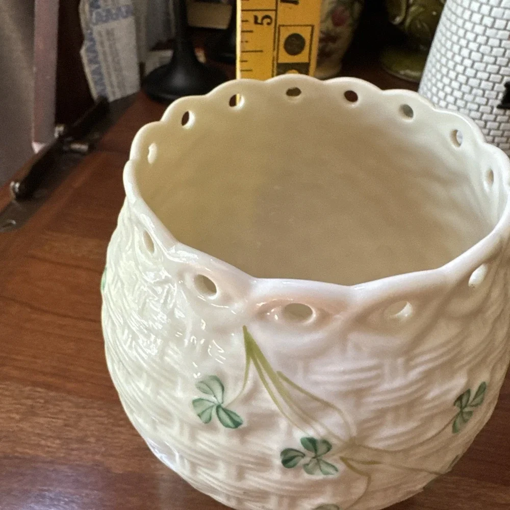 Belleek authentic vintage